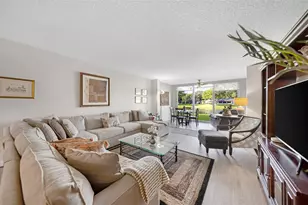 3611 Oaks Clubhouse Dr, Pompano Beach, FL 33069 - Photo 1