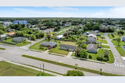 2118 SW Airoso Boulevard, Port Saint Lucie, FL 34984 - Photo 48