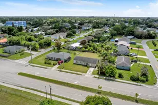 2118 SW Airoso Blvd, Port Saint Lucie, FL 34984 - Photo 48