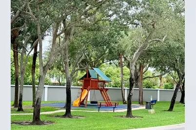 13219 NW 7th Manor, Plantation, FL 33325 - Photo 4