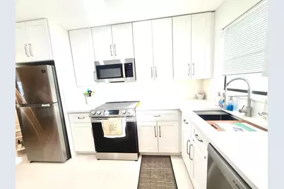 4640 Lucerne Lakes Boulevard W #402, Lake Worth, FL 33467 - Photo 10