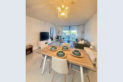 4640 Lucerne Lakes Boulevard W #402, Lake Worth, FL 33467 - Photo 4