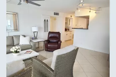 133 N Pompano Beach Boulevard N #1211, Pompano Beach, FL 33062 - Photo 8