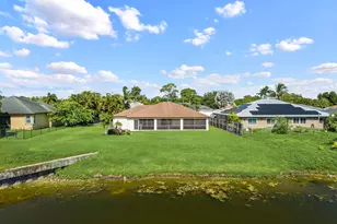 111 Meadow Woode Dr, Royal Palm Beach, FL 33411 - Photo 2