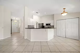 111 Meadow Woode Dr, Royal Palm Beach, FL 33411 - Photo 8