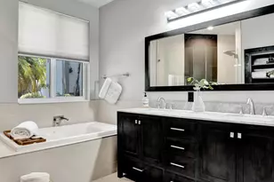 1163 Camellia Cir, Weston, FL 33326 - Photo 34