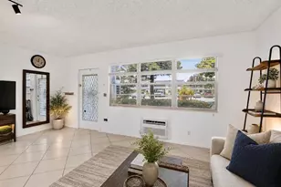 290 Oakridge Q, Deerfield Beach, FL 33442 - Photo 2