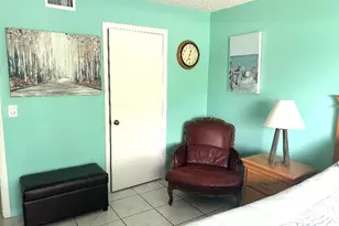 101 Lake Pine Cir, Greenacres, FL 33463 - Photo 8