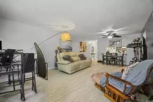 240 W Park Dr, Miami, FL 33172 - Photo 4