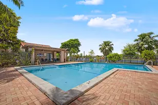 240 W Park Dr, Miami, FL 33172 - Photo 14