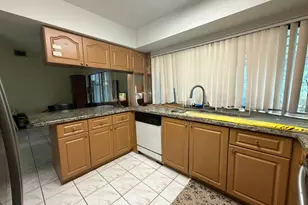 2000 NW 70th Ln, Margate, FL 33063 - Photo 6