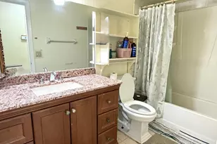 2000 NW 70th Ln, Margate, FL 33063 - Photo 8