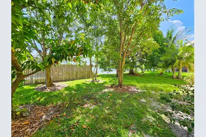7295 Via Leonardo, Lake Worth, FL 33467 - Photo 24