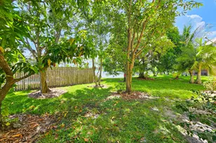 7295 Via Leonardo, Lake Worth, FL 33467 - Photo 24