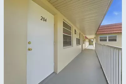 31 Pine Arbor Lane #Unit 204, Vero Beach, FL 32962 - Photo 1