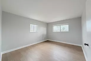 1501 Crescent Cir, Lake Park, FL 33403 - Photo 12