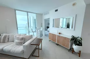300 S Biscayne Blvd, Miami, FL 33131 - Photo 2