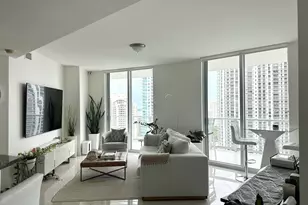 300 S Biscayne Blvd, Miami, FL 33131 - Photo 4
