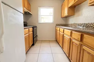 200 Croton Ave, Lantana, FL 33462 - Photo 2