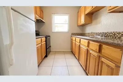 200 Croton Avenue #111, Lantana, FL 33462 - Photo 2