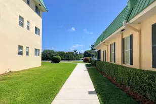 21 Colonial Club Dr, Boynton Beach, FL 33435 - Photo 42