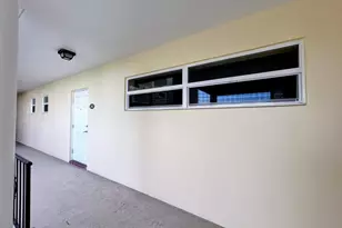 21 Colonial Club Dr, Boynton Beach, FL 33435 - Photo 4