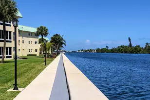 21 Colonial Club Dr, Boynton Beach, FL 33435 - Photo 46