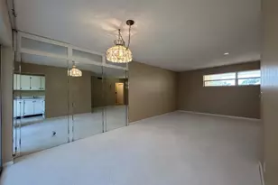 21 Colonial Club Dr, Boynton Beach, FL 33435 - Photo 10