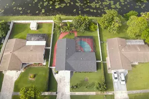 2045 Pinehurst Dr, West Palm Beach, FL 33407 - Photo 38