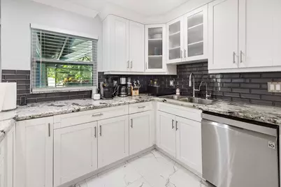 2045 Pinehurst Drive, West Palm Beach, FL 33407 - Photo 12