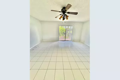 209 Oxford 200, West Palm Beach, FL 33417 - Photo 4