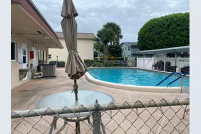 209 Oxford 200, West Palm Beach, FL 33417 - Photo 12