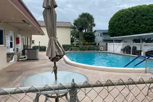 209 Oxford 200, West Palm Beach, FL 33417 - Photo 12