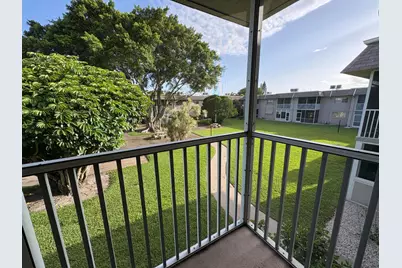 209 Oxford 200, West Palm Beach, FL 33417 - Photo 22