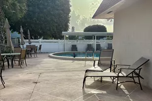 209 Oxford 200, West Palm Beach, FL 33417 - Photo 18