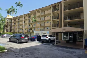 3905 N Nob Hill Rd, Sunrise, FL 33351 - Photo 2