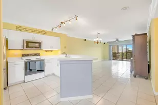 2334 S Cypress Bend Dr, Pompano Beach, FL 33069 - Photo 2