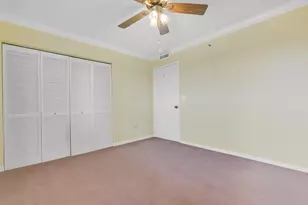 2334 S Cypress Bend Dr, Pompano Beach, FL 33069 - Photo 14