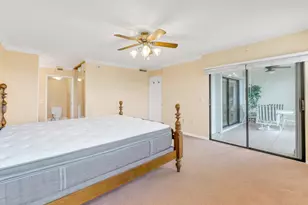 2334 S Cypress Bend Dr, Pompano Beach, FL 33069 - Photo 10
