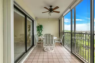 2334 S Cypress Bend Dr, Pompano Beach, FL 33069 - Photo 20