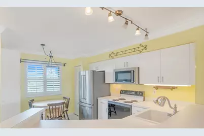 2334 S Cypress Bend Drive #602, Pompano Beach, FL 33069 - Photo 6