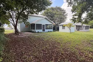 180 8th Ct, Vero Beach, FL 32962 - Photo 2