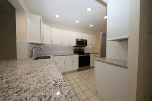 10187 Mangrove Dr, Boynton Beach, FL 33437 - Photo 4