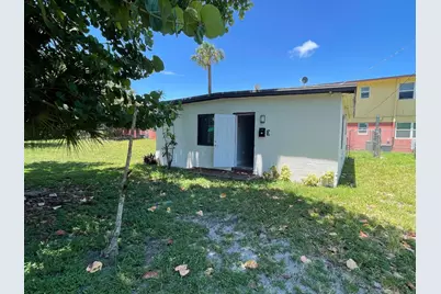 103 NW 7th Avenue #E, Pompano Beach, FL 33060 - Photo 2