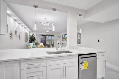 7146 Huntington Lane #402, Delray Beach, FL 33446 - Photo 6