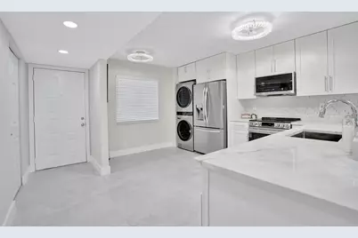 7146 Huntington Lane #402, Delray Beach, FL 33446 - Photo 2