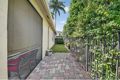 9946 Coronado Lake Drive, Boynton Beach, FL 33437 - Photo 48