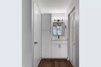 714 Executive Center Drive #13, West Palm Beach, FL 33401 - Photo 6