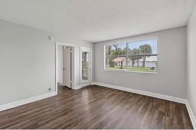714 Executive Center Drive #13, West Palm Beach, FL 33401 - Photo 4
