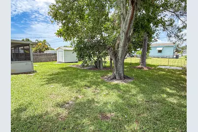 7430 Cocoanut Drive, Lake Worth, FL 33467 - Photo 14